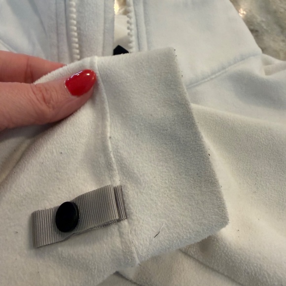 The North Face Fleece Windbreaker - Picture 9 of 9